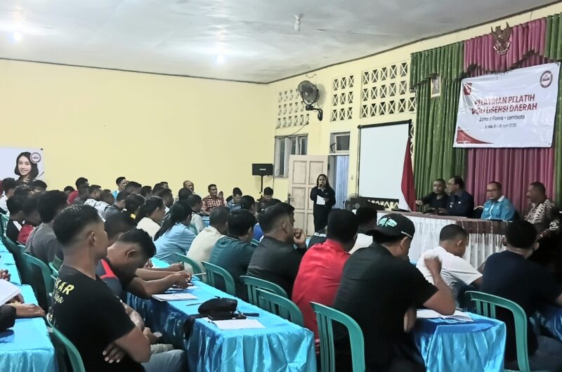 Pembukaan kegiatan pelatihan pelatih lisensi daerah zona dua Flores - Lembata (Foto: Mateus Bheri/SP)
