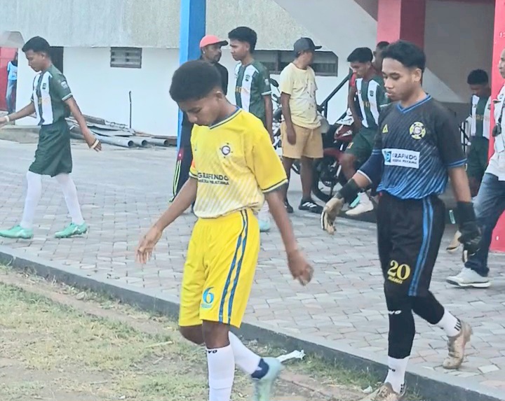 Pertandingan penyisihan pool C antara, SMAK Syuradikara vs SMAN Maurole (Foto: Mateus Bheri/SP)