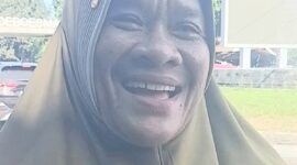 Tanggapan Mama Bella saat kunjungan Wapres Gibran Rakabuming Raka di Ende (Foto: Mateus Bheri/SP)