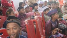71 peserta lagi mengantri untuk dilaksanakan khitanan yang di gelar YTBP (Foto: Mateus Bheri/SP)