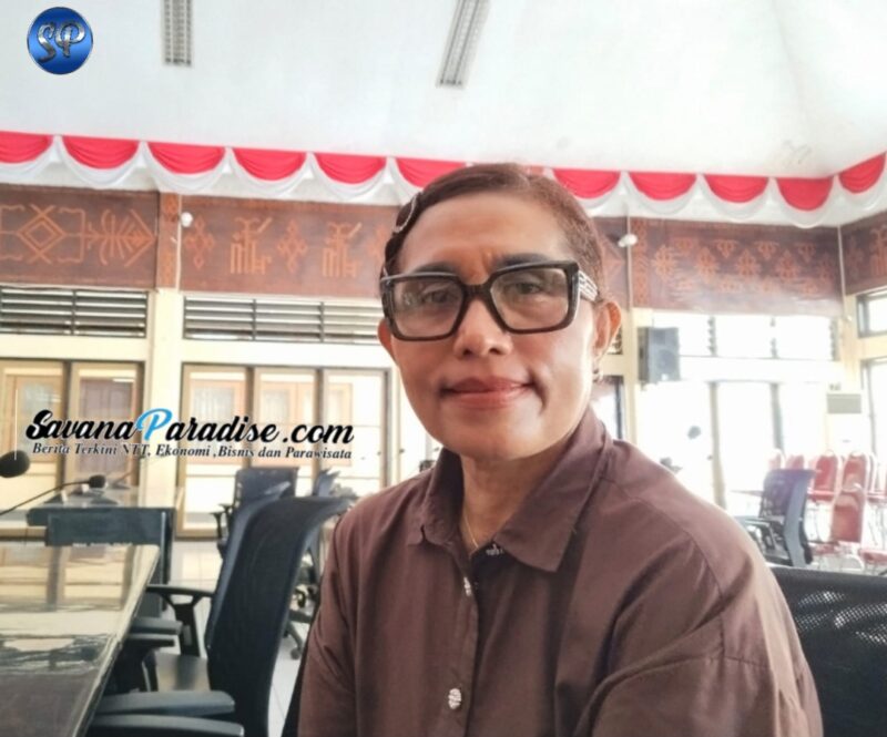 Ketua Fraksi Golkar DPRD Ende, Margaretha Sigasare (Foto: Mateus Bheri/SP)
