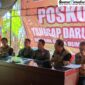 Kepala BNPB, Letjen TNI Dr. Suharyanto, S. Sos,.M.M pimpin rapat bersama Bupati dan Wakil Bupati Ende saat berkunjung ke Ende meninjau lokasi korban terdampak bencana gempa Flores (Foto: Mateus Bheri/SP)