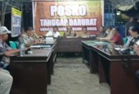 Pertemuan antara BNPB, Bupati dan Wakil Bupati Ende, Kepala BPBD Kabupaten Ende bersama Camat, Lurah, dan Kepala Desa se-Kabupaten Ende di Posko Tanggap Darurat Bencana Gempa Flores (Foto: Mateus Bheri/SP)