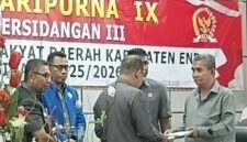 Rapat Paripurna DPRD Kabupaten Ende (Foto: Mateus Bheri/SP)