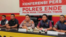 Konferensi Pers yang di Gelar Polres Ende (Foto: Mateus Bheri/SP)