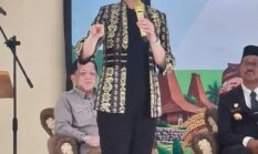 Edukasi Keuangan di Sumba Tengah, Julie Laiskodat Ingatkan Bahaya Pinjol Ilegal