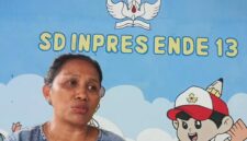 Guru Honor di Kabupaten Ende, Christiana Gaa, S. P.d (Foto: Mateus Bheri/SP)